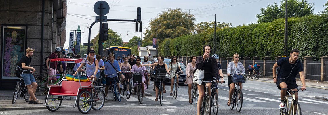 Automobile : le tout-électrique en 2035 n'est pas la solution miracle