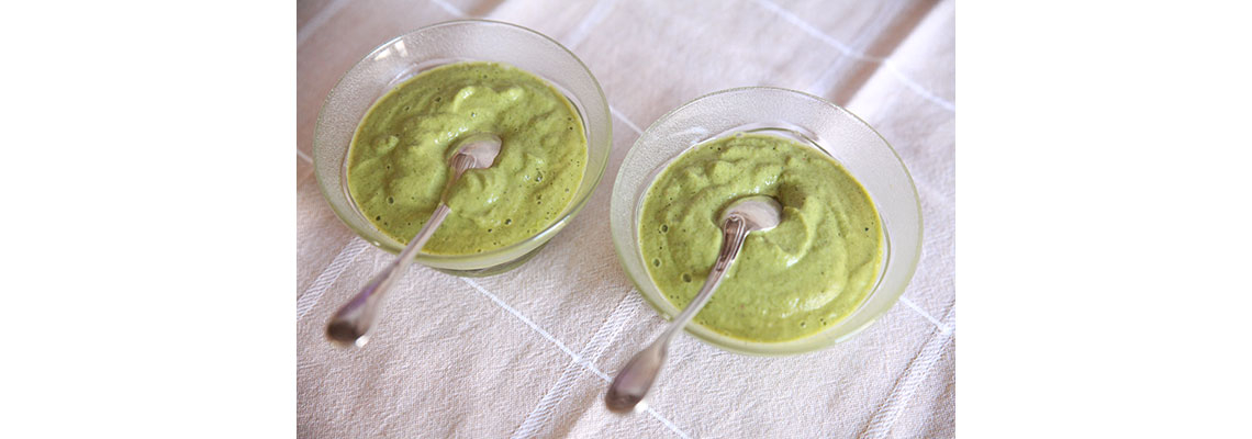Soupe fraîche de courgette à la menthe